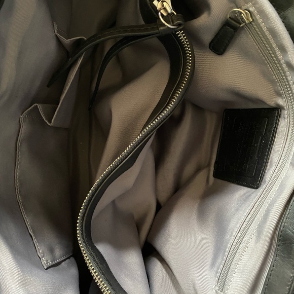 Coach Vintage Double Handled Leather Black Handbag with COA - Picture 3 of 3